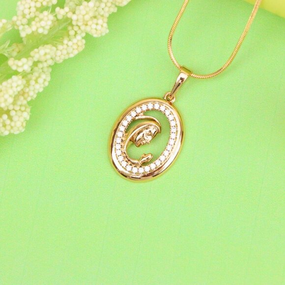 "Rose Gold Oval Pendant with Mother and Child Crystal Frame Design, XPPT1511 - Picture 9 of 13